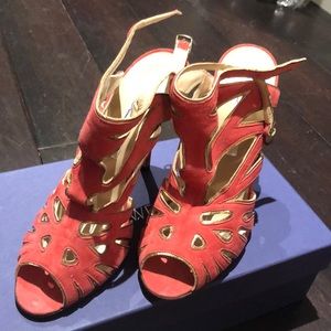 BN 37 Oscar de La Renta Suede heels/ salmon pink